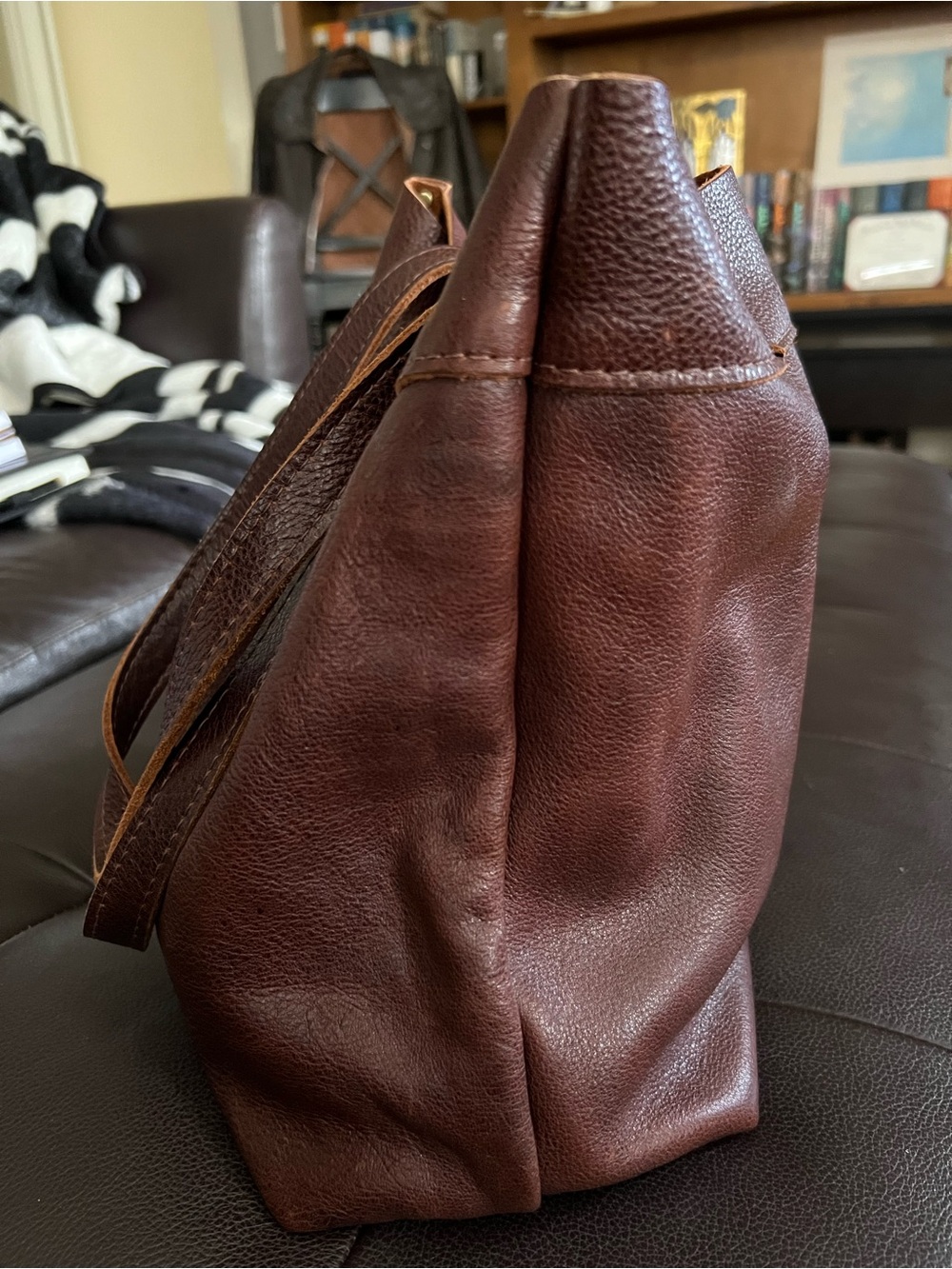 Portland Leather Montana Tote in Cold Brew - Picture 4 of 10